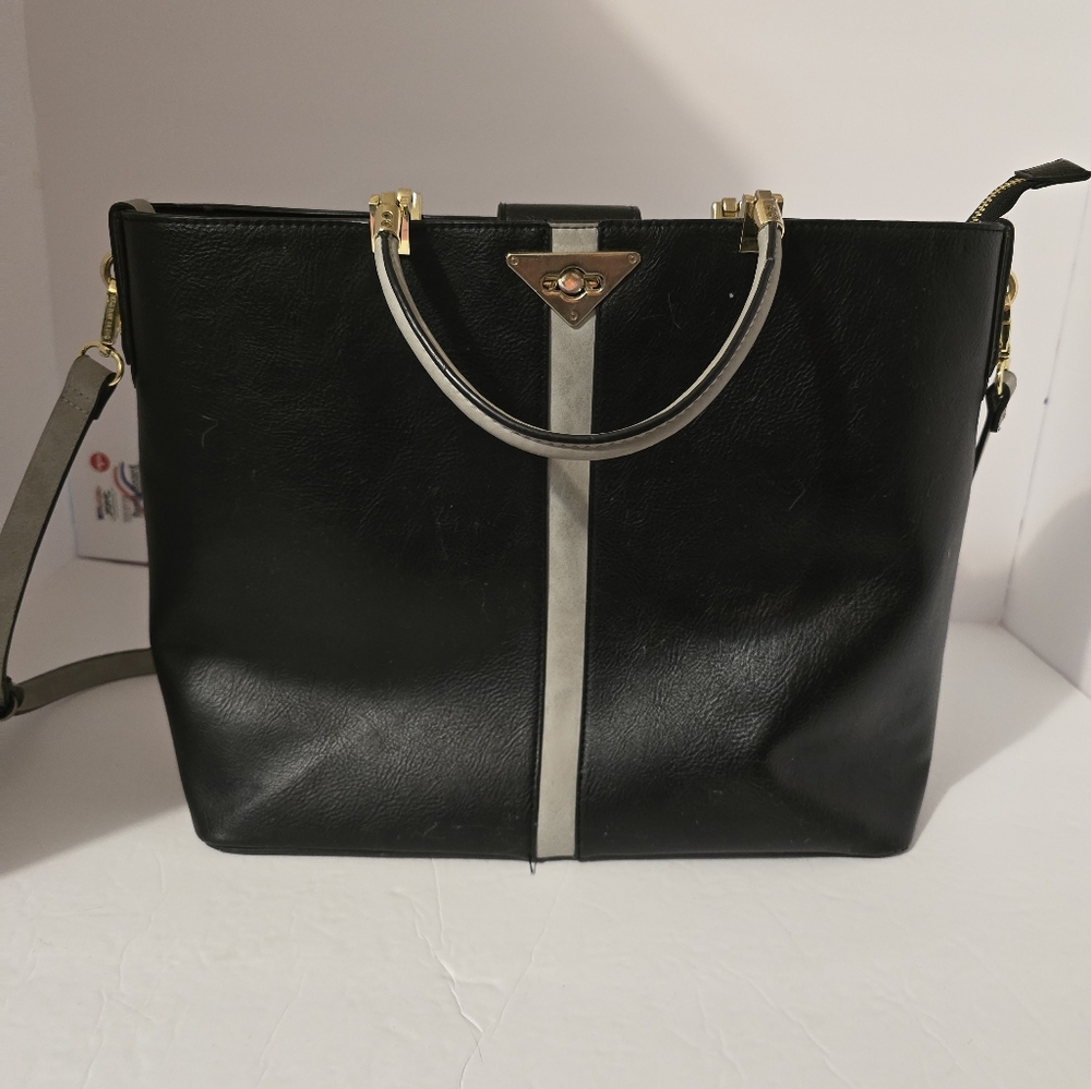 STeve Madden Tote/ Handbag - Picture 5 of 10